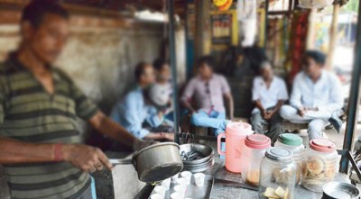 চায়ের আড্ডায় বেরিয়ে এলো খুনের রহস্য!