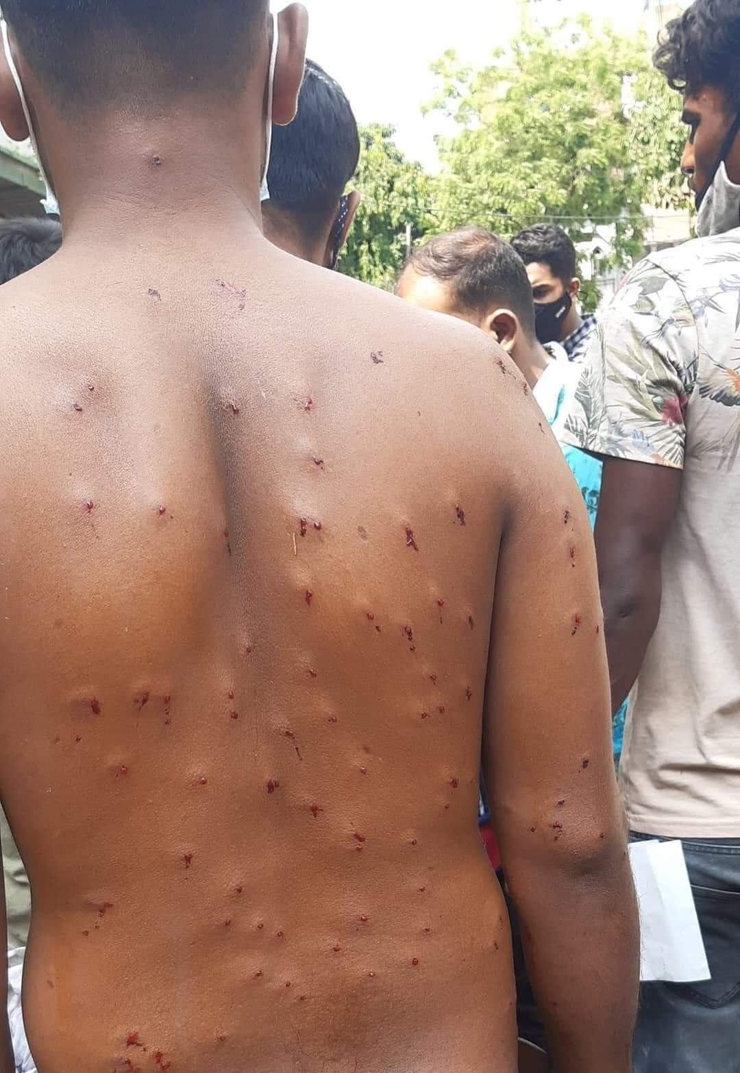 হামিম গ্রুপের পোশাক কারখানার শ্রমিকদের সঙ্গে পুলিশের সংঘর্ষ