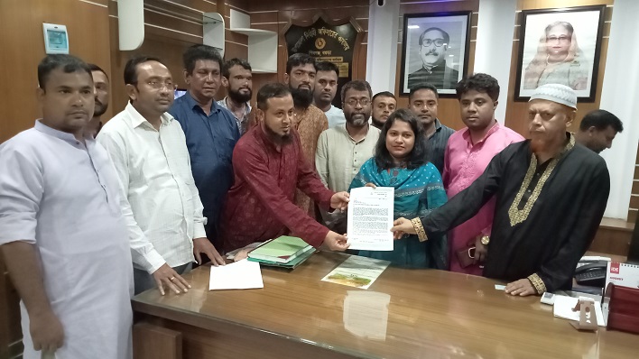 শিবগঞ্জে যুবলীগের স্মারকলিপি প্রদান