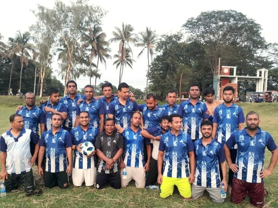 ঈদুল ফিতর উপলক্ষে জুবিলীয়ান ৯৯ব্যাচের প্রীতি ফুটবল ম্যাচ 