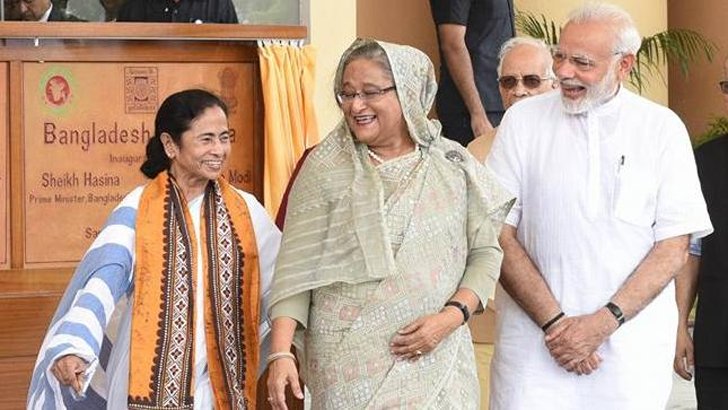 মোদি-মমতার জন্য ‘হাড়িভাঙা’ আম পাঠালেন প্রধানমন্ত্রী