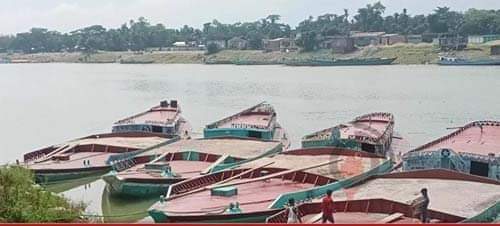 ধুপাজান চলতি নদীতে পুলিশের অভিযান, নৌকা আটকসহ জরিমানা