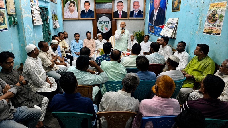গণতান্ত্রিক আন্দোলনে সাবেক প্রধানমন্ত্রীর ভূমিকা স্মরণ; দেশ, জাতি ও মানুষের কল্যাণে বিশেষ মোনাজাত