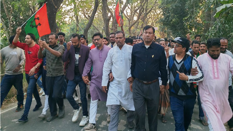 কোম্পানীগঞ্জে ধানের শীষের পক্ষে বিএনপি নেতা মিলন মেম্বারের নেতৃত্বে গণ-মিছিল
