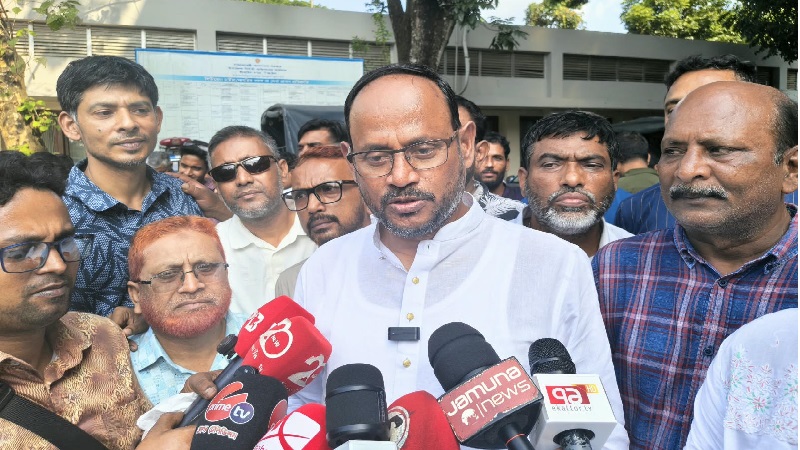 ফ্যামিলি কার্ড নিয়ে অনিয়ম করলে কাউকে ছাড় দেওয়া হবে না: প্রতিমন্ত্রী টুকু