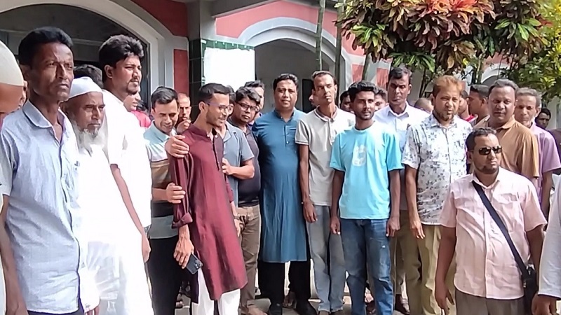 উত্তরা ডিগ্রি কলেজের সাবেক সভাপতি পুনর্বহাল,শিক্ষক-শিক্ষার্থী ও অভিভাবকদের স্বাগত