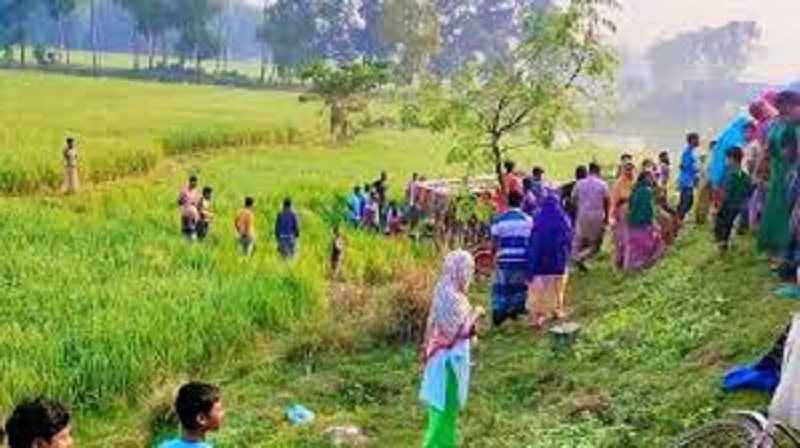 নওগাঁয় গরুবোঝাই ট্রলি উল্টে দুই ব্যবসায়ী নিহত, আহত ৭