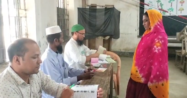 টাঙ্গাইলের তিনটি উপজেলা নির্বাচনের ভোট গ্রহন চলছে