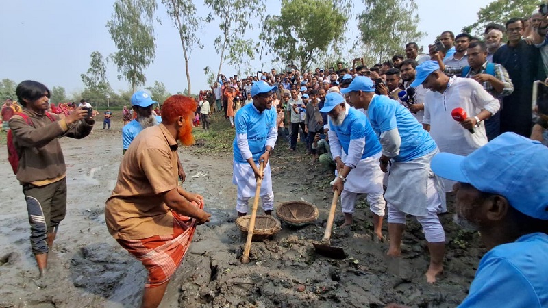 নদী এবং খালের নাব্যতা ফিরে এলে কৃষি এবং মৎস্য খাতে গুরুত্বপূর্ণ ভূমিকা পালন করবে: প্রতিমন্ত্রী টুকু 