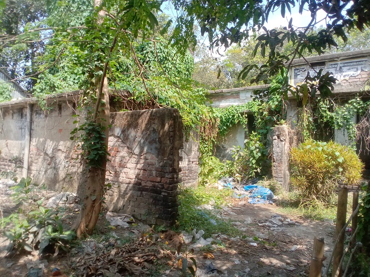 রায়গঞ্জের এস, এ, এ ও কোয়ার্টার সীড স্টোরটি চালু চান এলাকাবাসী