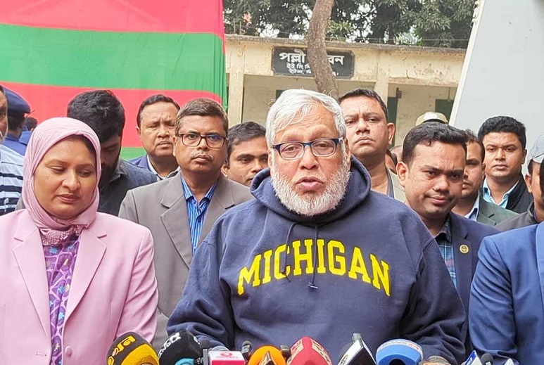 ভাঙা হচ্ছে না কিশোরগঞ্জ হাওরের ‘অল-ওয়েদার সড়ক’ উপদেষ্টা ফাওজুল কবির