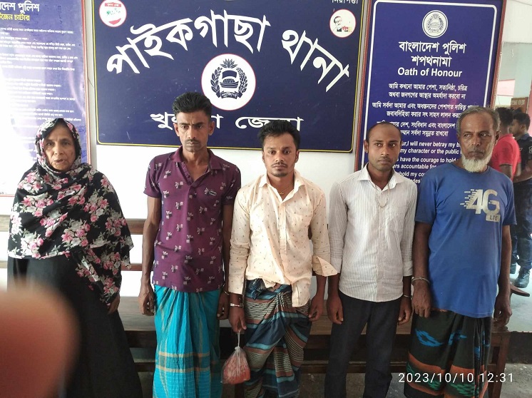 পাইকগাছায় ৯ পরোয়ানার আসামি গ্রেফতার