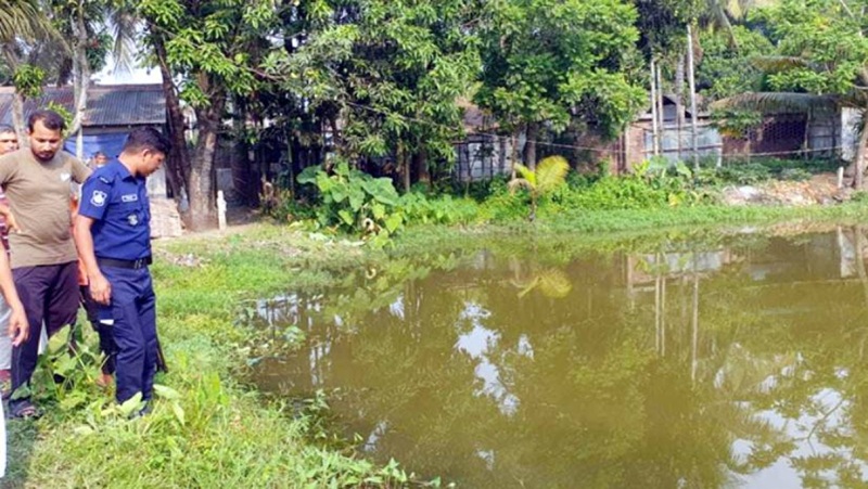 ডোবার পানিতে ডুবে স্বপ্নের মৃত্যু: হালুয়াঘাটে ভাইবোনের করুণ পরিণতি