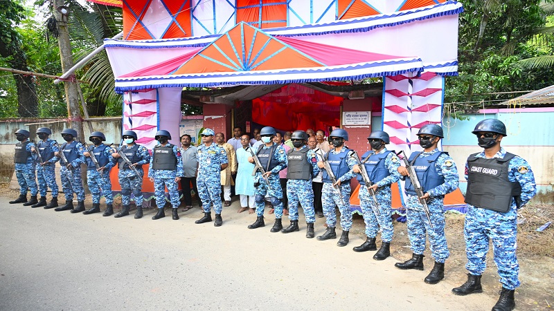 দুর্গাপূজা ঘিরে কোস্ট গার্ডের বিশেষ নজরদারি