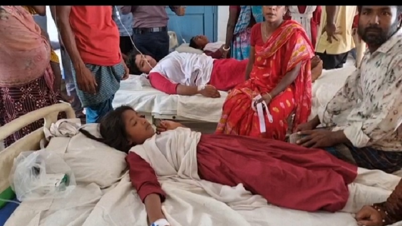 টাঙ্গাইলে বিষাক্ত পানি পানে ৩২ শিক্ষার্থী অসুস্থ