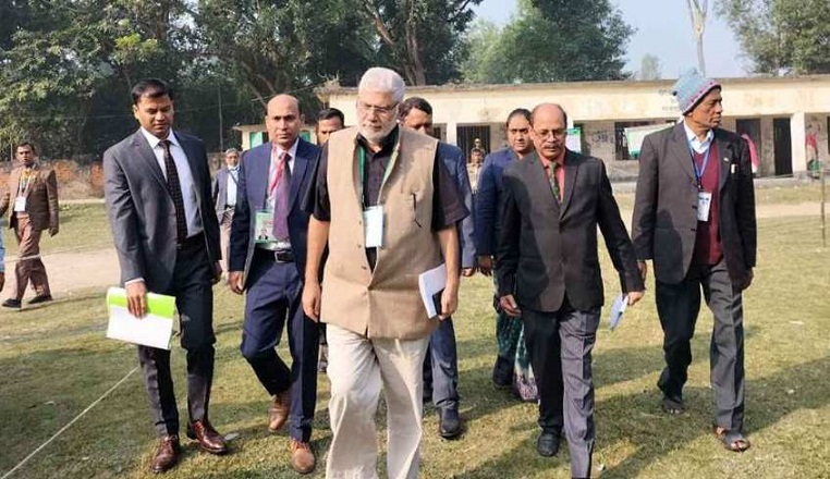 টাঙ্গাইলে ভোট কেন্দ্র পরিদর্শন করলেন ভারতীয় পর্যবেক্ষক দল‌নেতা ধর্মেন্দ্র শর্মা