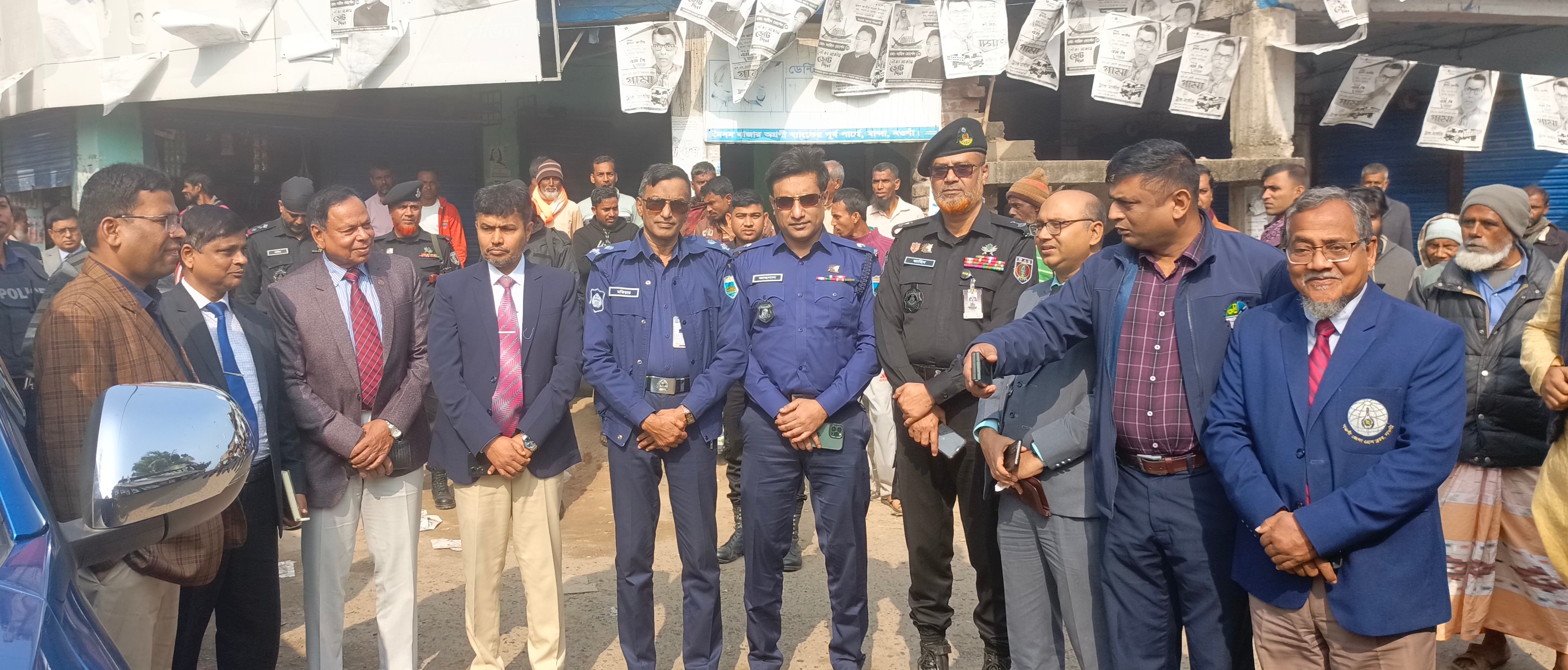 নওগাঁয় ভিজিলেন্স ও অবজারভেশন টীমের মান্দায় বিভিন্ন এলাকা পরিদর্শন