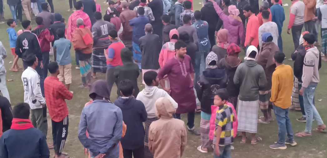 টাঙ্গাইলে নির্বাচনী টাকার ভাগাভাগি নিয়ে হাতাহাতি ভিডিও করায় সাংবাদিকদের হুমকি 