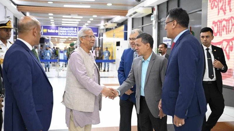 জাপান সফর শেষে দেশে ফিরলেন প্রধান উপদেষ্টা ড. মুহাম্মদ ইউনূস